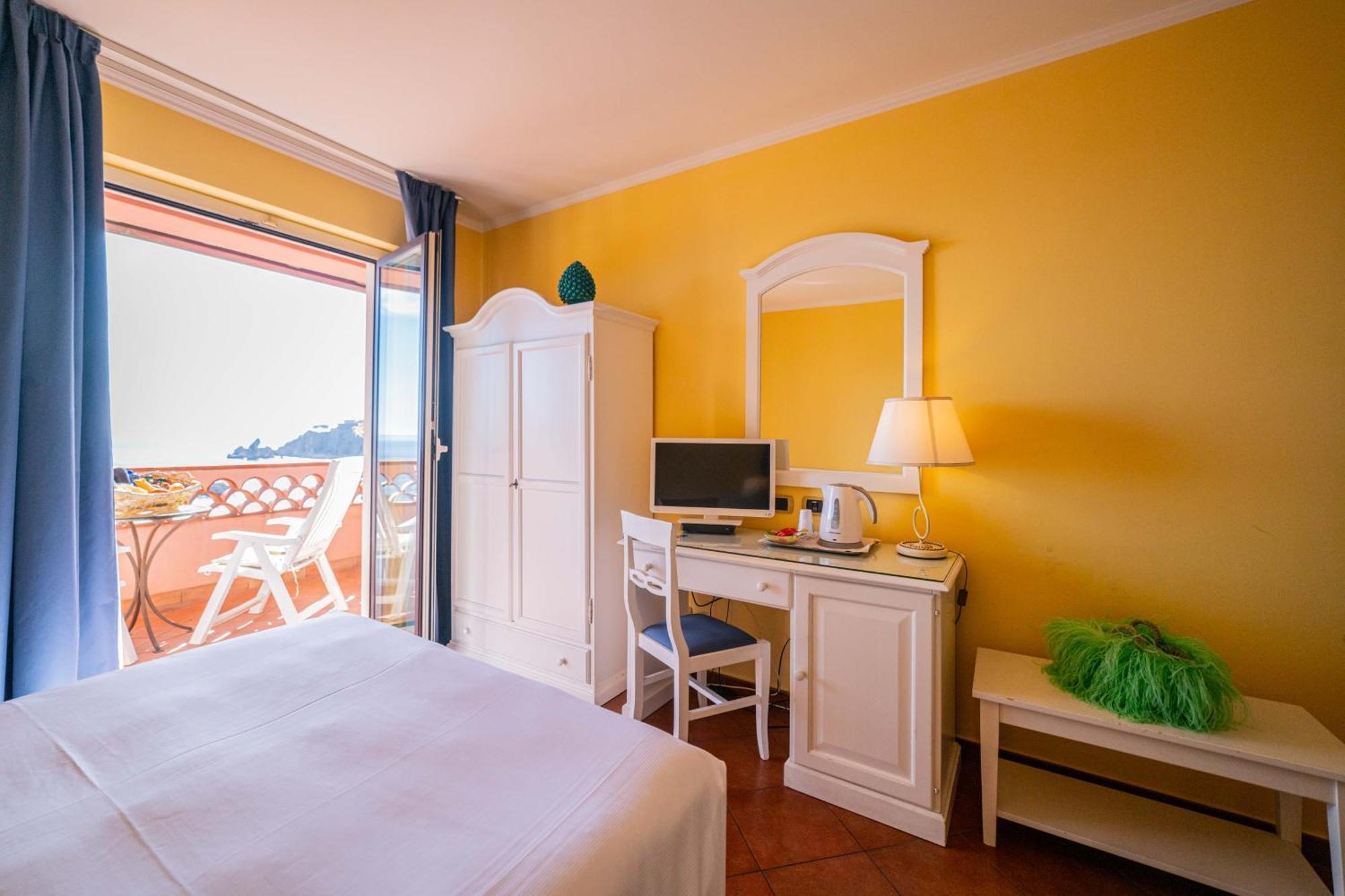 Mendolia Beach Hotel Taormina Ngoại thất bức ảnh