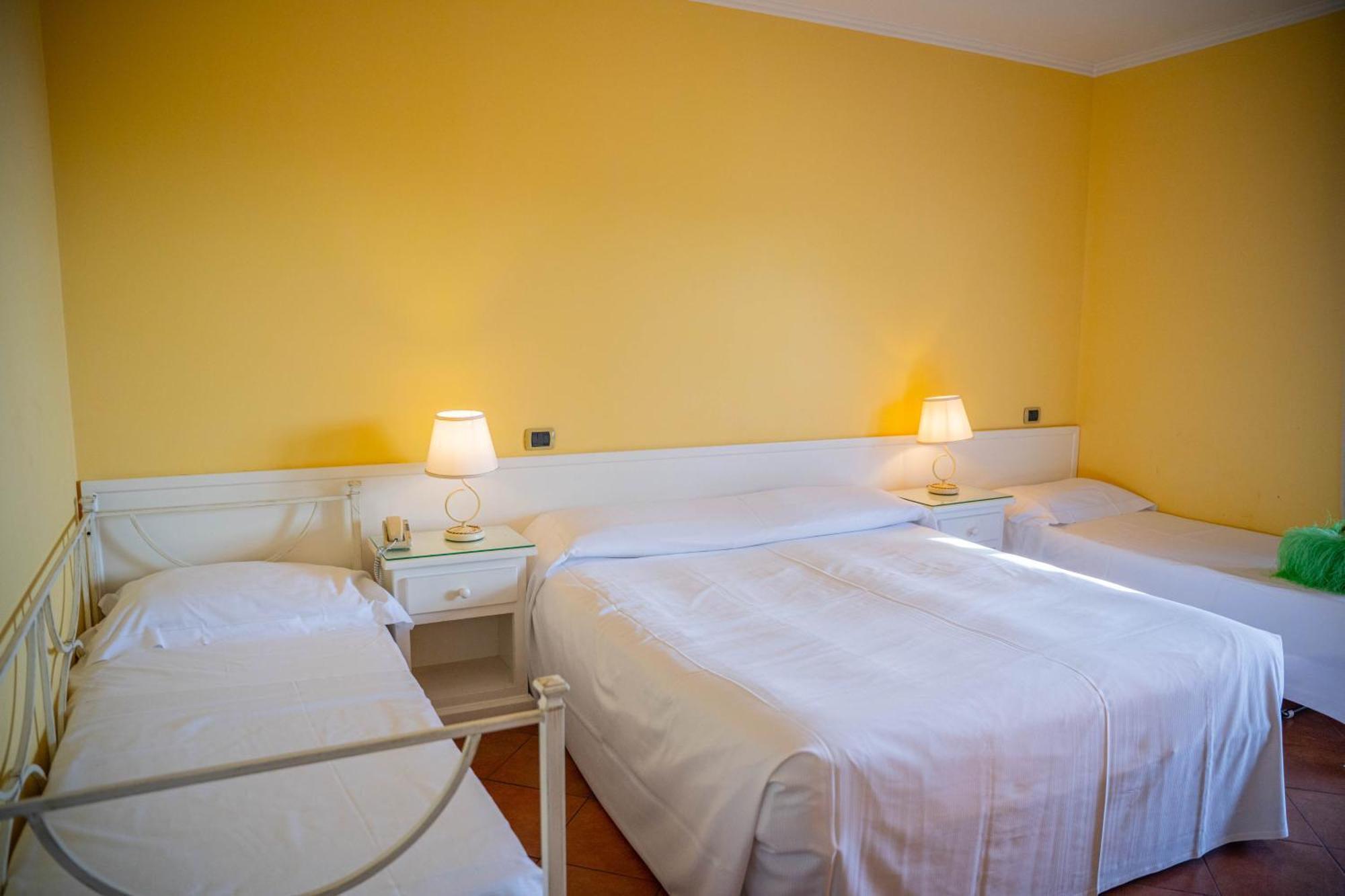 Mendolia Beach Hotel Taormina Ngoại thất bức ảnh