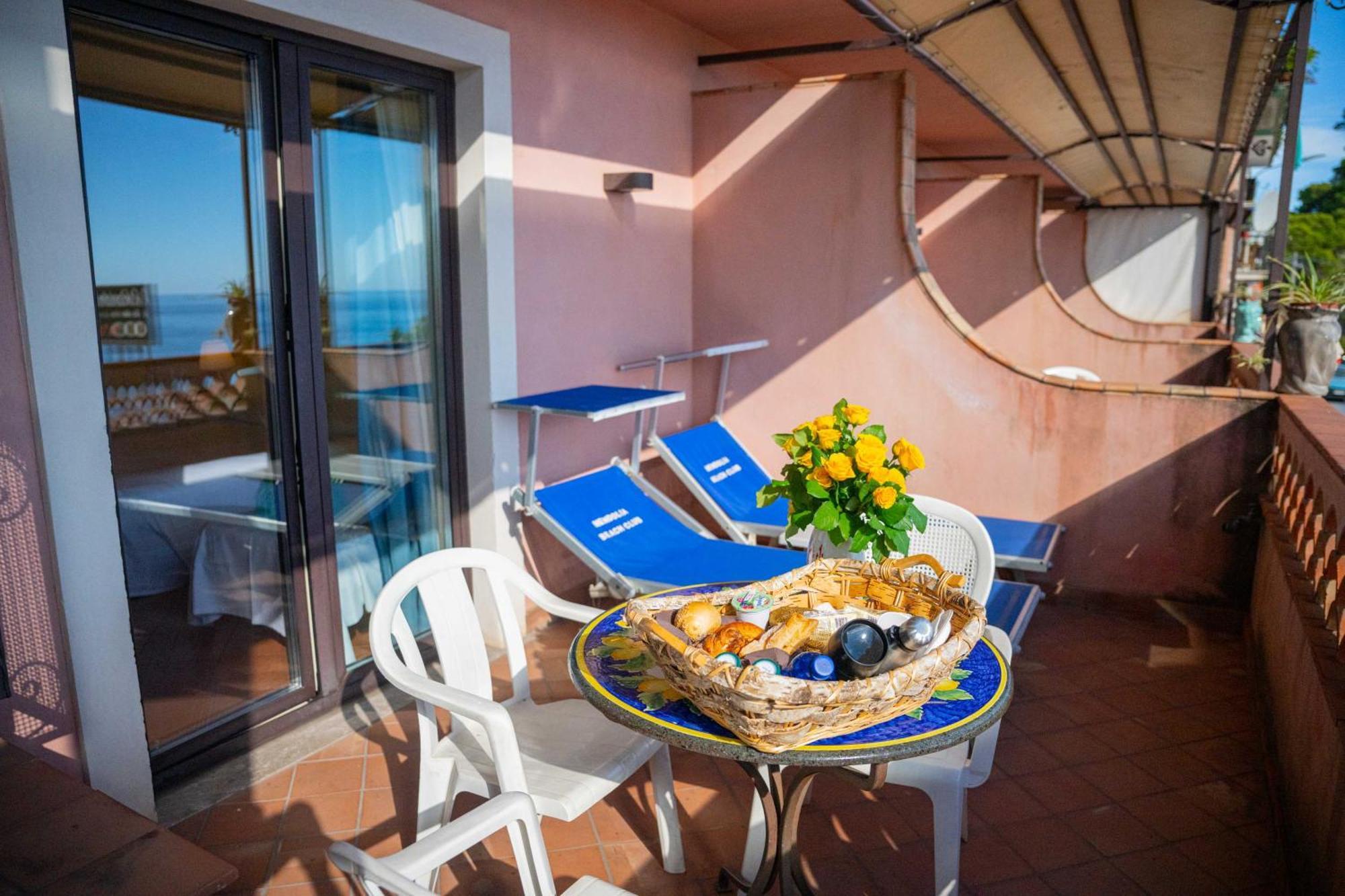 Mendolia Beach Hotel Taormina Ngoại thất bức ảnh