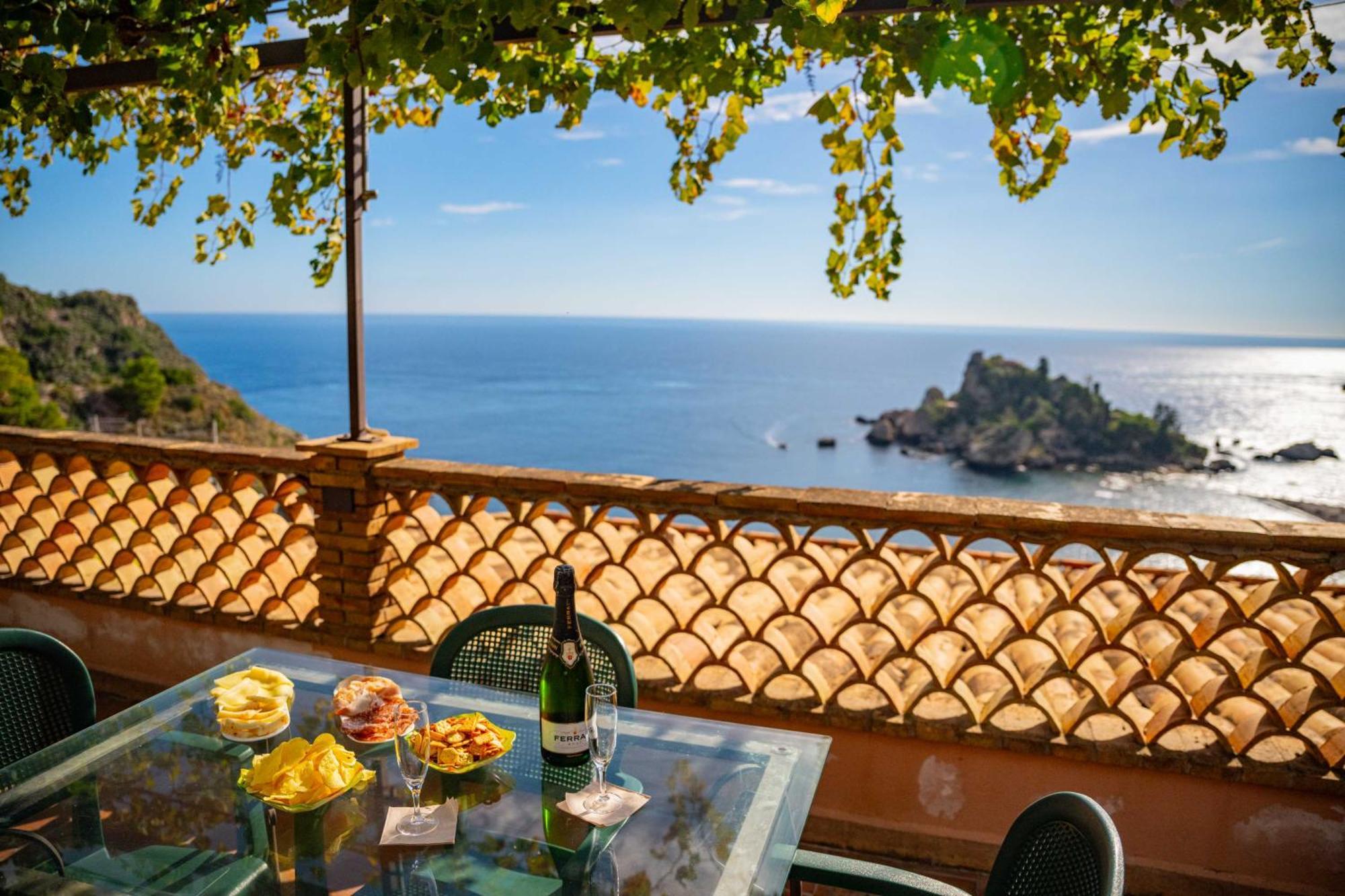 Mendolia Beach Hotel Taormina Phòng bức ảnh